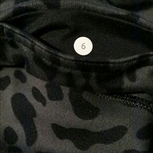 *rare* leopard lulu capris